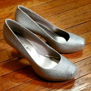 Madden Girl Silver Glitter Pumps